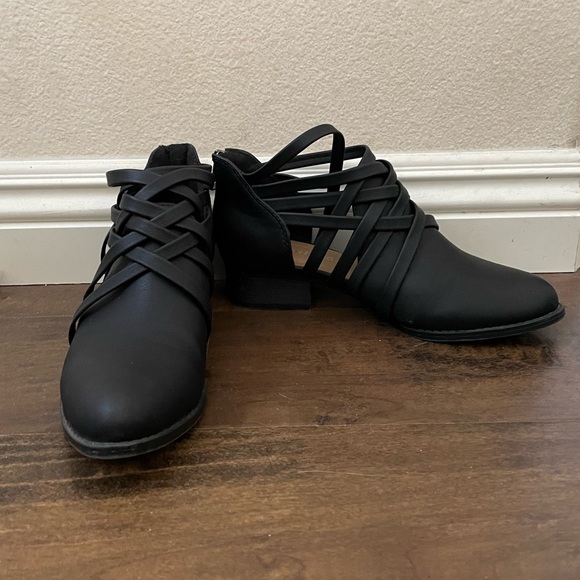 Cityclassified Shoes - City Classified Strappy Booties